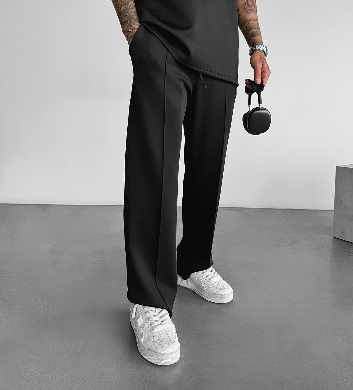 Holilto Pleated Trouser
