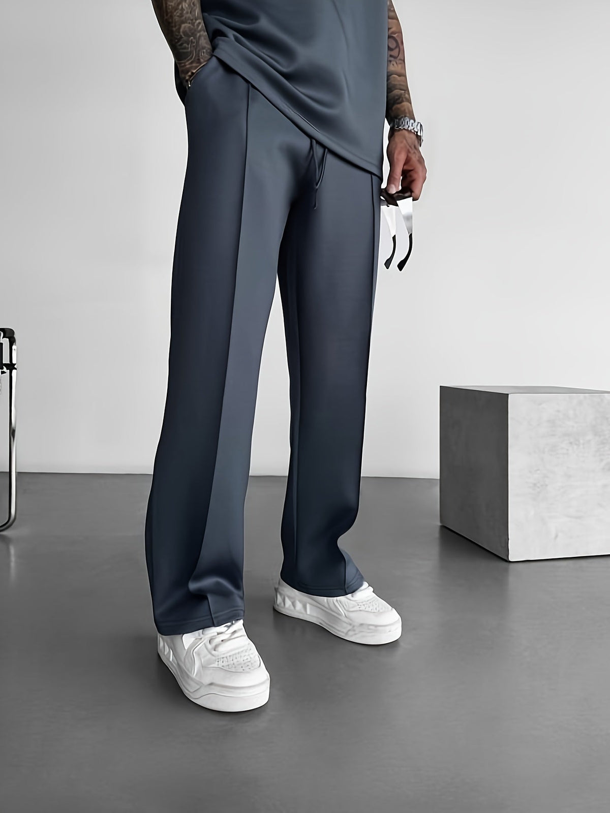 Holilto Pleated Trouser