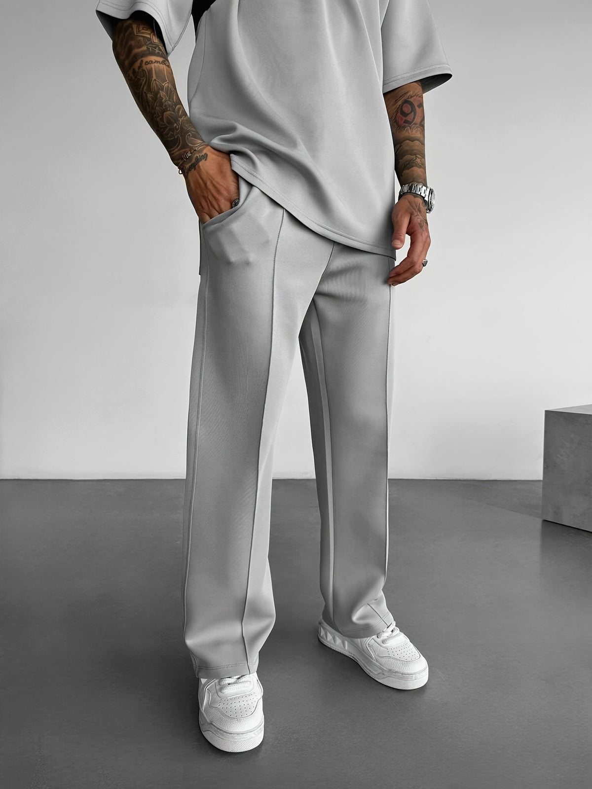 Holilto Pleated Trouser