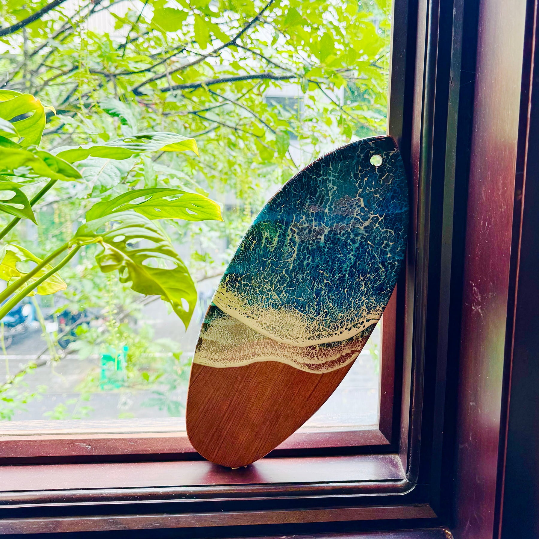 "Horizon" – Ocean Resin Surfboard