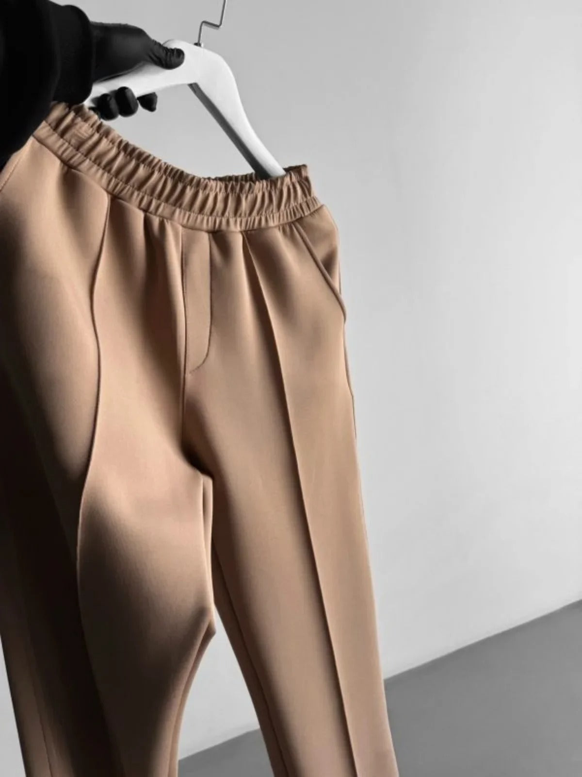 Holilto Pleated Trouser